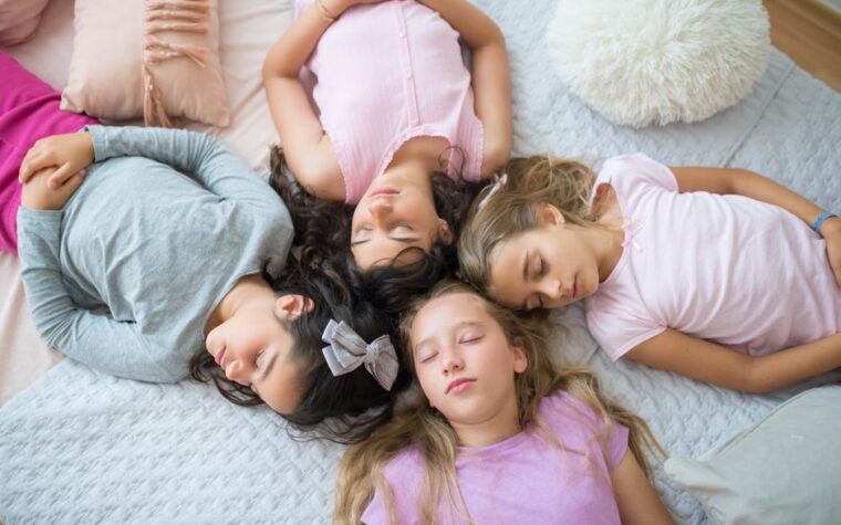 TDAH em meninas: Por que elas passam despercebidas e como detectar os sinais de desatenção silenciosa.